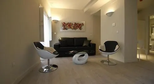 Apartamentos Sevilla Centro 0*, Seville